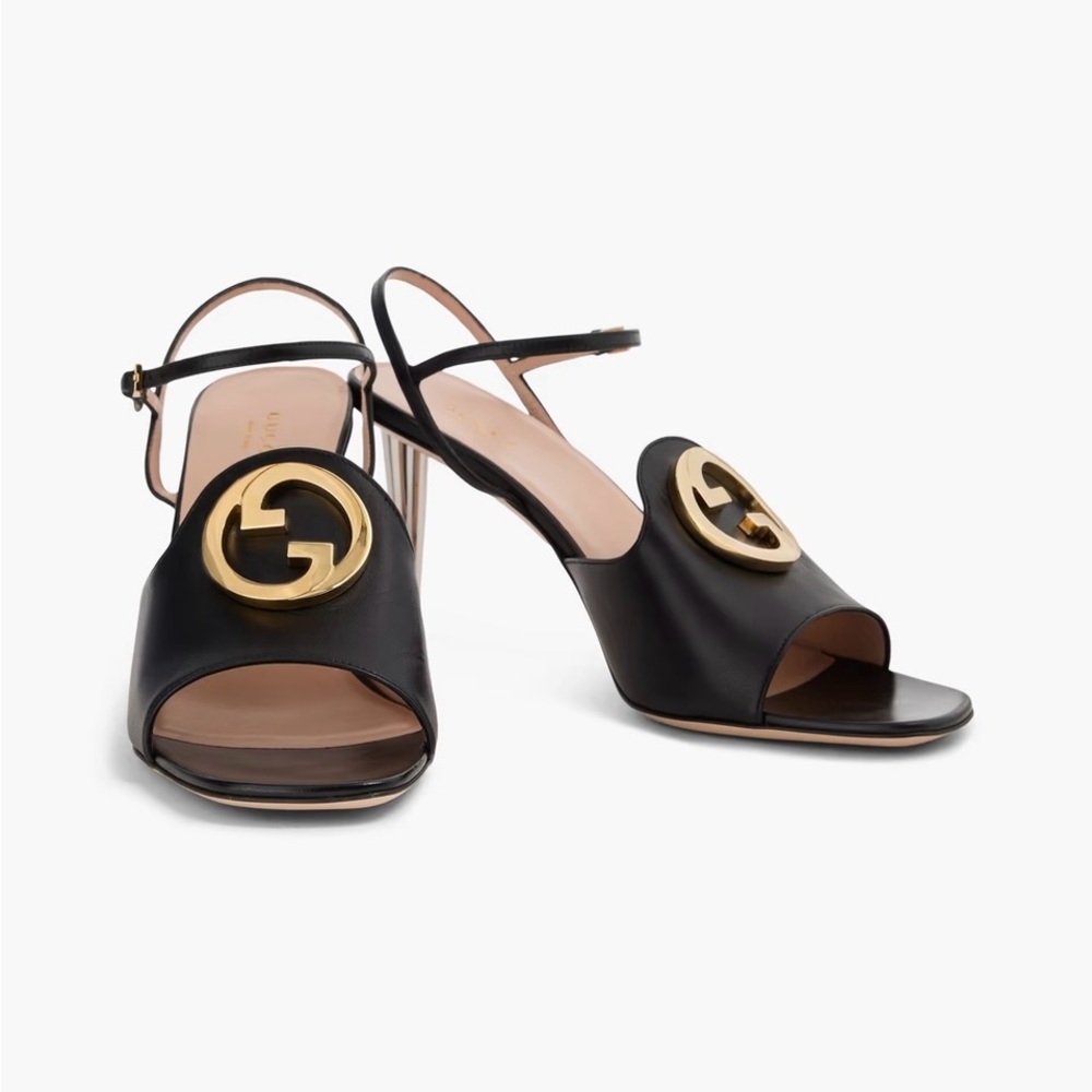 GUCCI
Blondie embellished leather sandals 38,5
Only wore it once